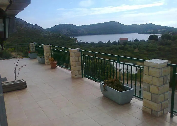 Silvana Lägenhet Lastovo