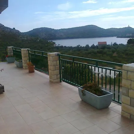 Silvana Appartamento Lastovo
